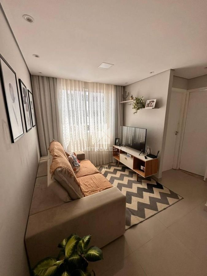Apartamento com 2 quartos, Conjunto Habitacional Santa Etelvina III - São Paulo