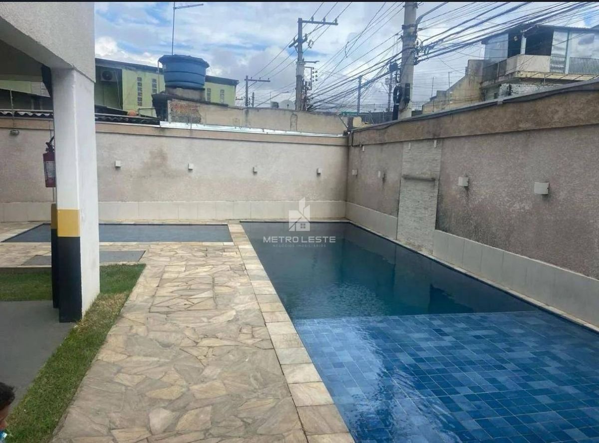 Apartamento com 2 quartos, Vila Carmosina - São Paulo